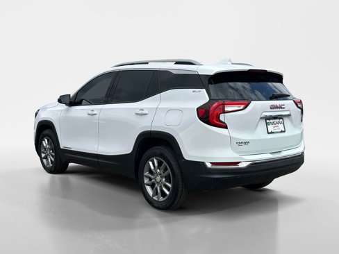 Used 2022 GMC Terrain SLT image 3