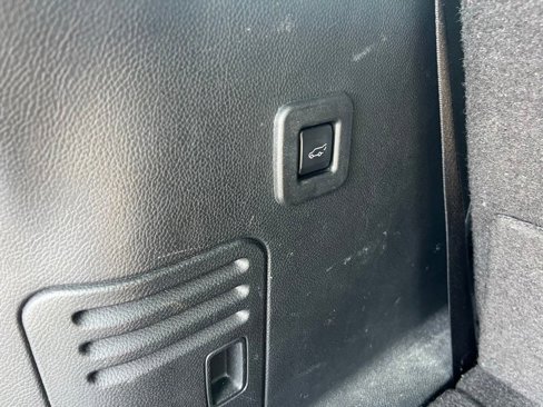 Used 2017 Lincoln Navigator Select image 19