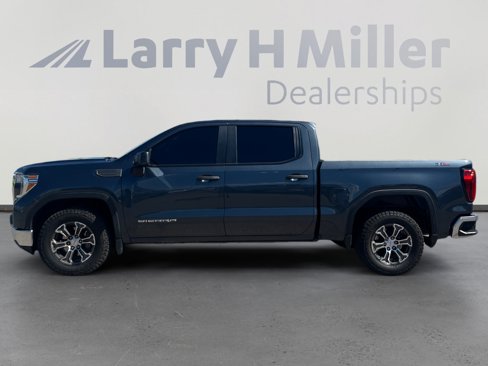 Used 2021 GMC Sierra 1500 4x4 Crew Cab w/ Sierra Value Package image 2