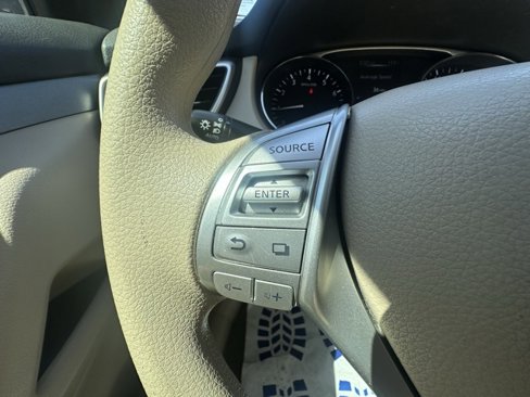 Used 2014 Nissan Rogue SV image 10