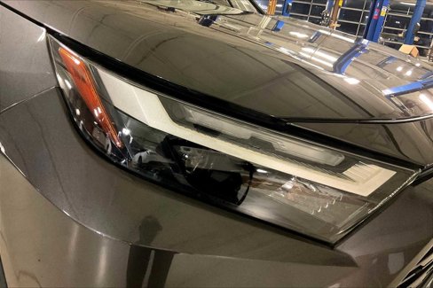 Used 2022 Toyota RAV4 XLE Premium image 25