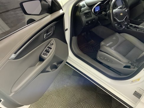 Used 2017 Chevrolet Impala LT image 20