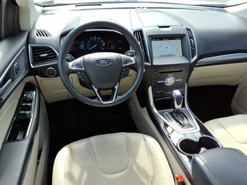 Used 2018 Ford Edge Titanium w/ Equipment Group 301A image 11