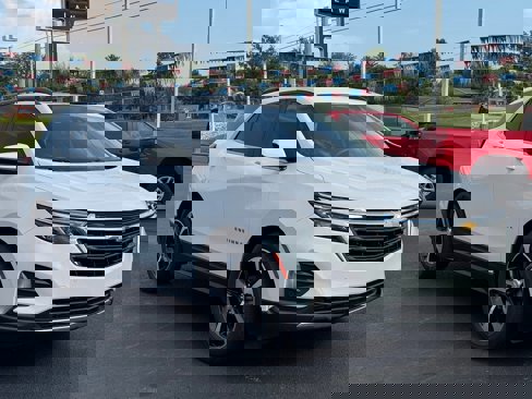 Used 2022 Chevrolet Equinox LT image 3
