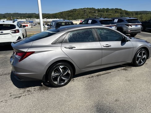 Certified 2023 Hyundai Elantra SEL w/ Convenience Package image 8