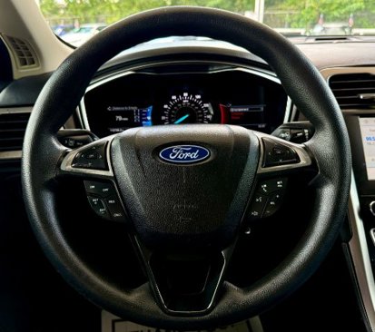 Used 2020 Ford Fusion SE image 8