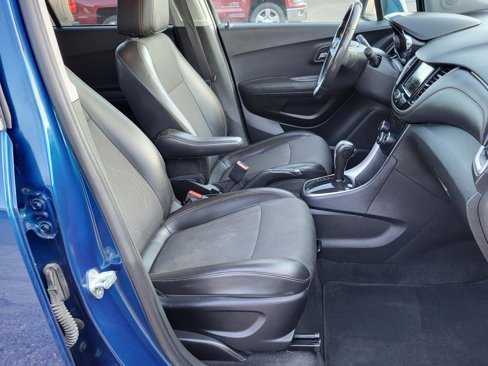 Used 2019 Chevrolet Trax LT w/ Driver Confidence Package image 10