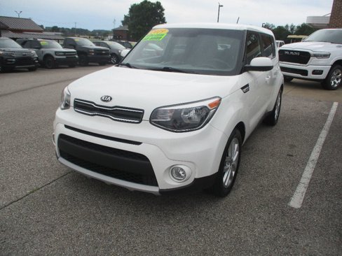 Used 2019 Kia Soul + image 3