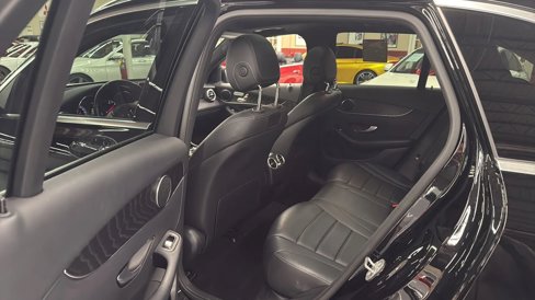 Used 2018 Mercedes-Benz GLC 300 w/ Premium Package image 11