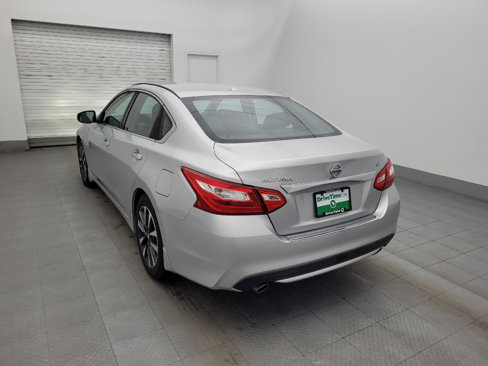 Used 2016 Nissan Altima 2.5 SL w/ 2.5 Technology w/LED Package image 5