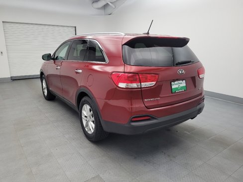 Used 2017 Kia Sorento LX image 5