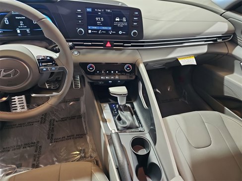 New 2025 Hyundai Elantra Sport image 19