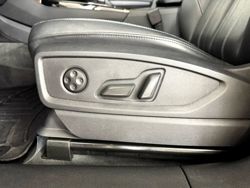 Used 2023 Audi Q5 2.0T Premium w/ Convenience Package image 14