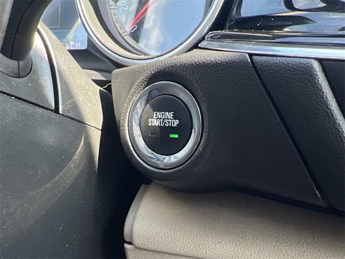 Used 2018 Buick Regal Essence w/ Driver Confidence Package #1 image 25