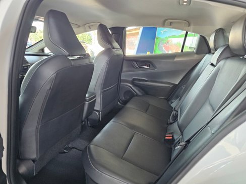 Used 2023 Toyota Prius XLE image 18