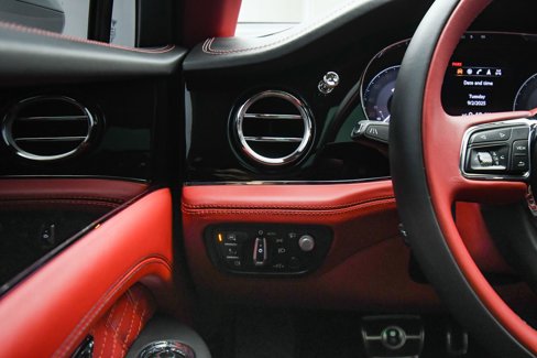 Used 2022 Bentley Bentayga Speed image 36