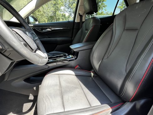Used 2022 Buick Envision Essence w/ Technology Package I image 17