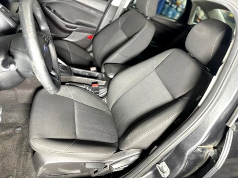 Used 2017 Ford Focus SE image 18