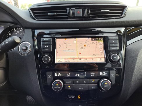 Certified 2021 Nissan Rogue Sport SL image 20