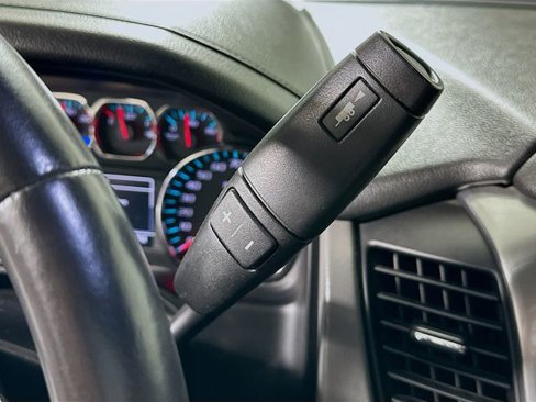 Used 2015 Chevrolet Suburban LT image 19