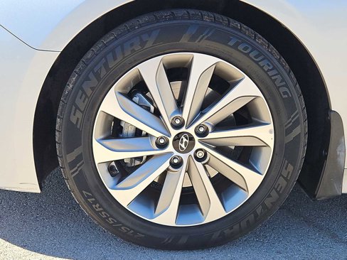 Used 2017 Hyundai Sonata Sport image 13