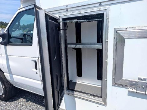 Used 2025 Ford E-350 and Econoline 350 Super Duty w/ Power Equipment Group image 5
