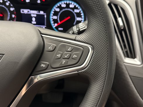 Certified 2025 Chevrolet Malibu LS image 35