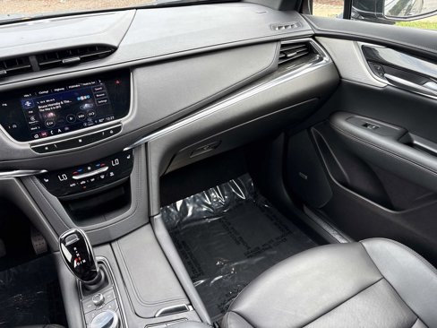 Used 2021 Cadillac XT5 Premium Luxury w/ LPO, Floor Liner Package image 28