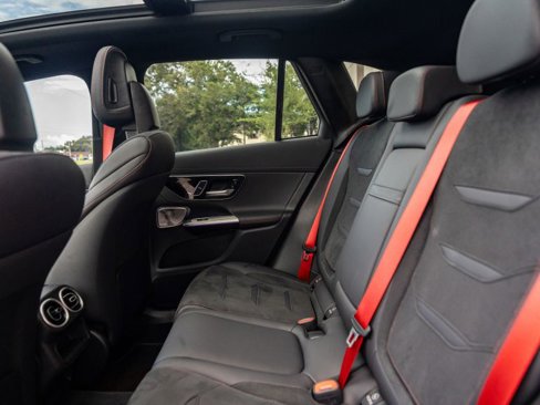 Used 2024 Mercedes-Benz GLC 43 AMG 4MATIC image 41