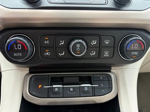 Used 2022 GMC Acadia Denali w/ Denali Ultimate Package image 34