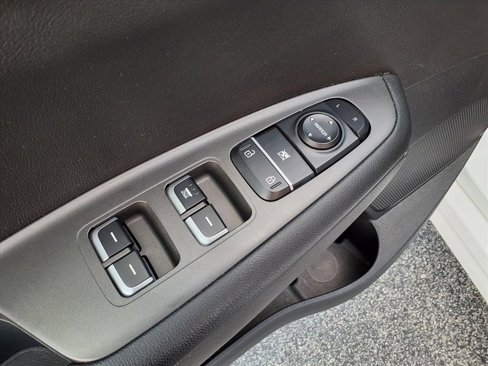 Used 2018 Kia Optima S image 27