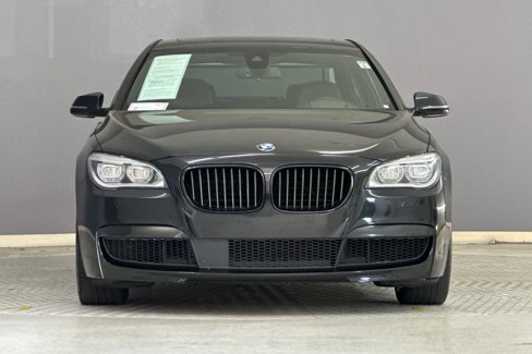 Used 2015 BMW 750i image 5