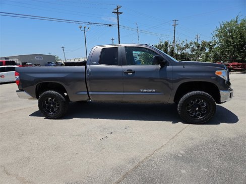 Used 2017 Toyota Tundra SR5 image 9
