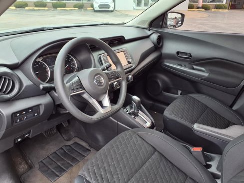 Used 2021 Nissan Kicks S image 7