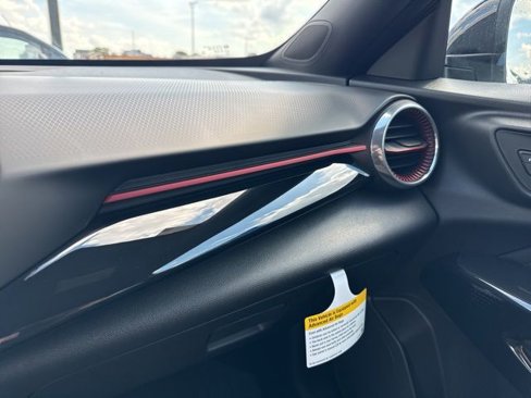 New 2025 Chevrolet Trax RS image 22