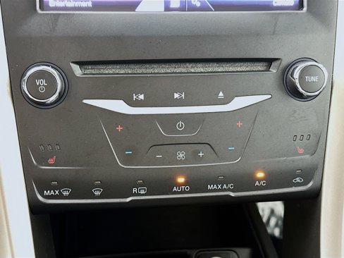 Used 2013 Ford Fusion SE image 15