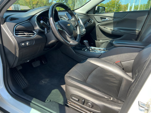 Used 2017 Chevrolet Malibu LT w/ Leather Package image 15