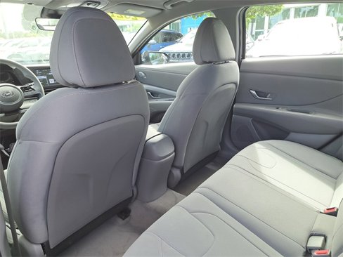 Used 2021 Hyundai Elantra SEL w/ Preferred Accessory Package image 8