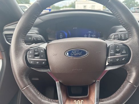 Used 2022 Ford Explorer King Ranch image 22