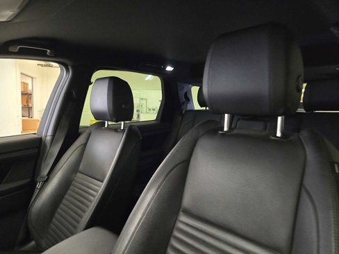 Used 2020 Land Rover Discovery Sport S image 20