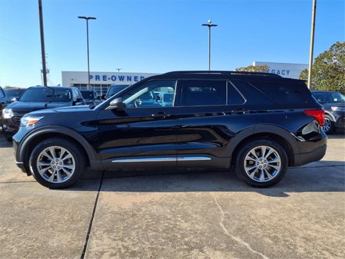 Used 2022 Ford Explorer XLT w/ Equipment Group 202A image 25