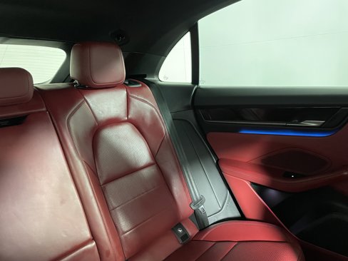 Certified 2025 Porsche Macan 4S Electric image 17