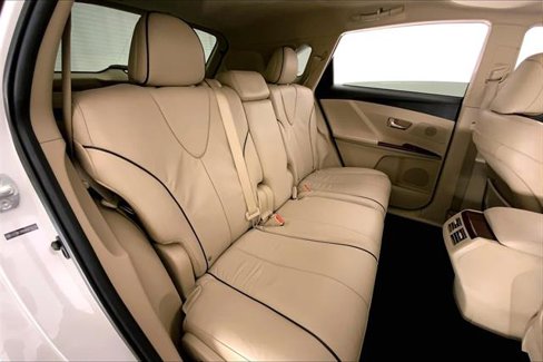 Used 2010 Toyota Venza AWD image 15