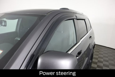 Used 2016 Jeep Grand Cherokee Laredo image 21