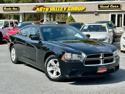 Used 2012 Dodge Charger SE image 2
