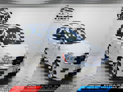 Used 2008 Kia Rondo LX w/ Convenience Pkg image 10