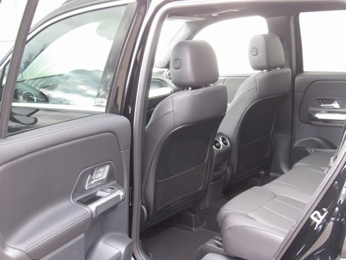 New 2025 Mercedes-Benz GLB 250 4MATIC image 15