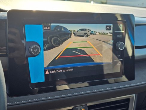 New 2025 Volkswagen Taos SE image 34