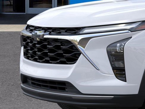 New 2025 Chevrolet Trax LT w/ Driver Confidence Package image 13