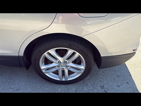 Used 2018 Chevrolet Equinox Premier image 28